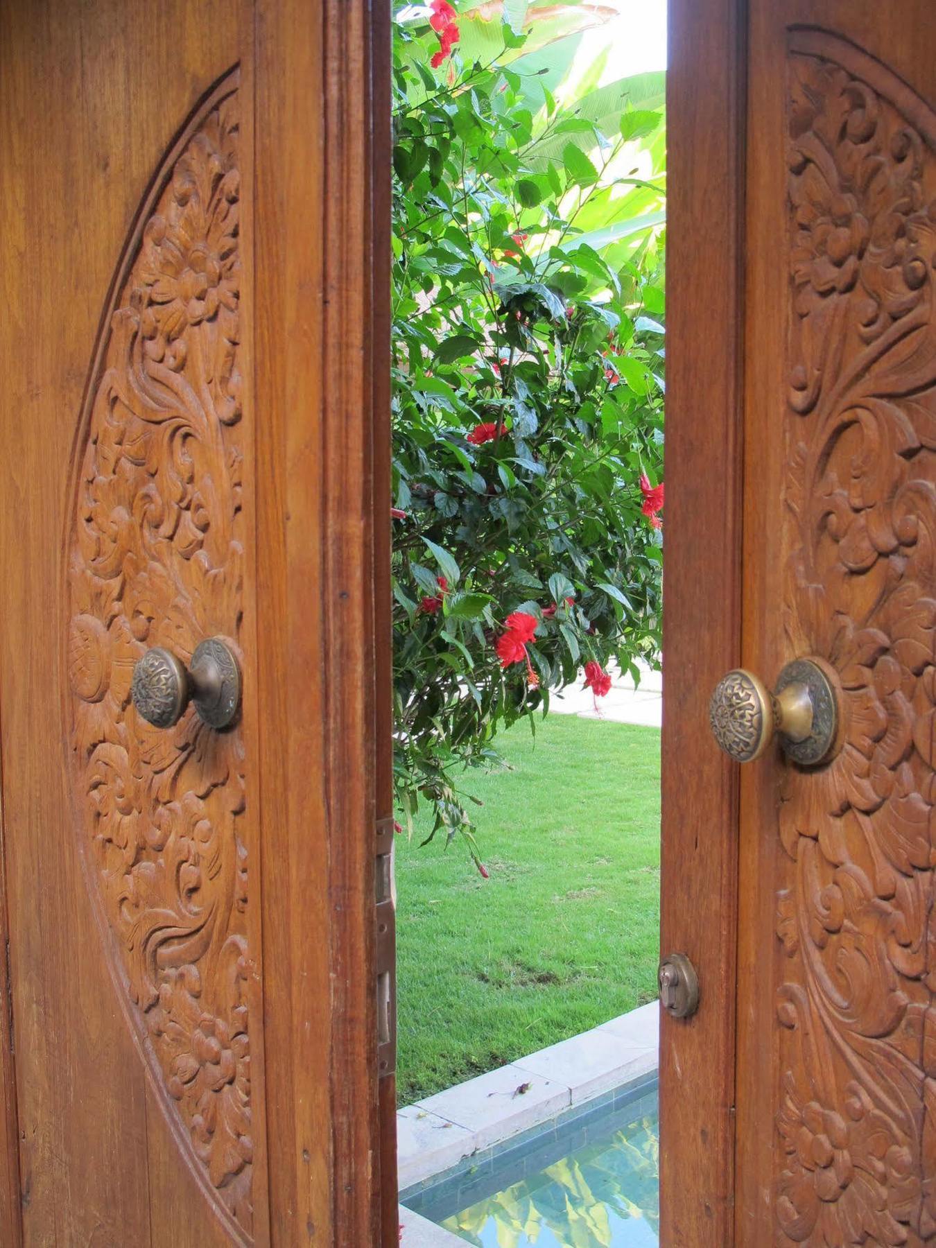 Nyaman Villas Seminyak Exterior foto
